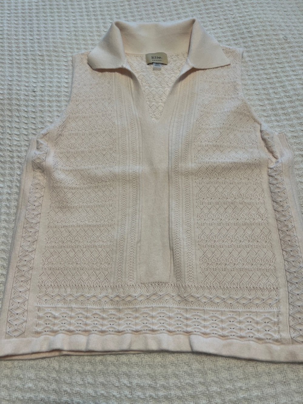 Elie Tahari Cream V-Neck Sleeveless Knit Top